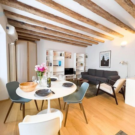 Mazzini 9 Tirabora Short Rent Apartment Триест Екстериор снимка
