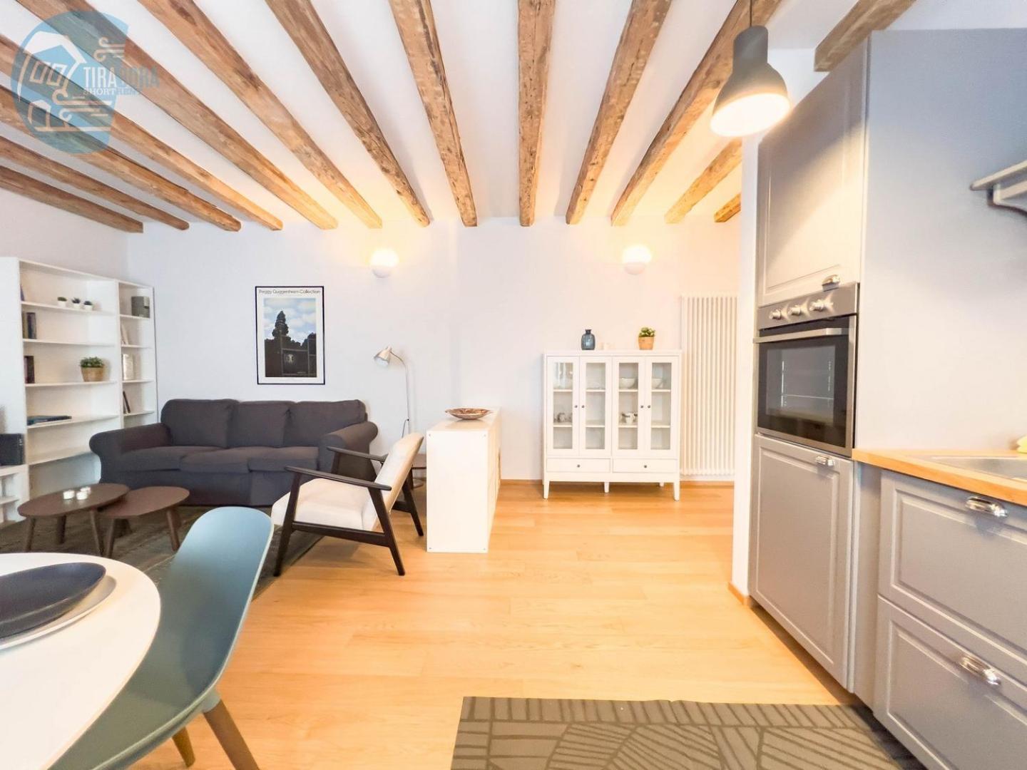 Mazzini 9 Tirabora Short Rent Apartment Триест Екстериор снимка