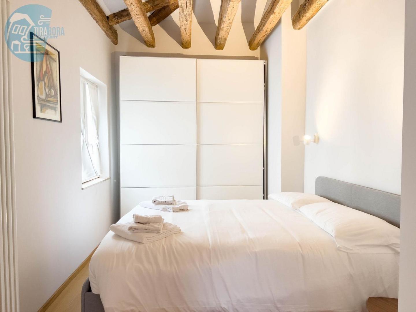 Mazzini 9 Tirabora Short Rent Apartment Триест Екстериор снимка