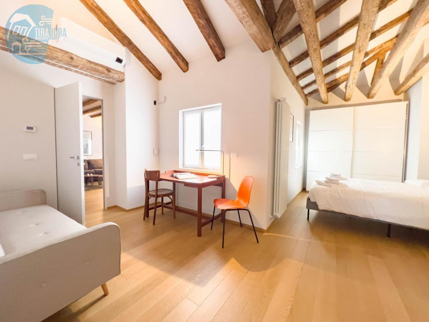 Mazzini 9 Tirabora Short Rent Apartment Триест Екстериор снимка