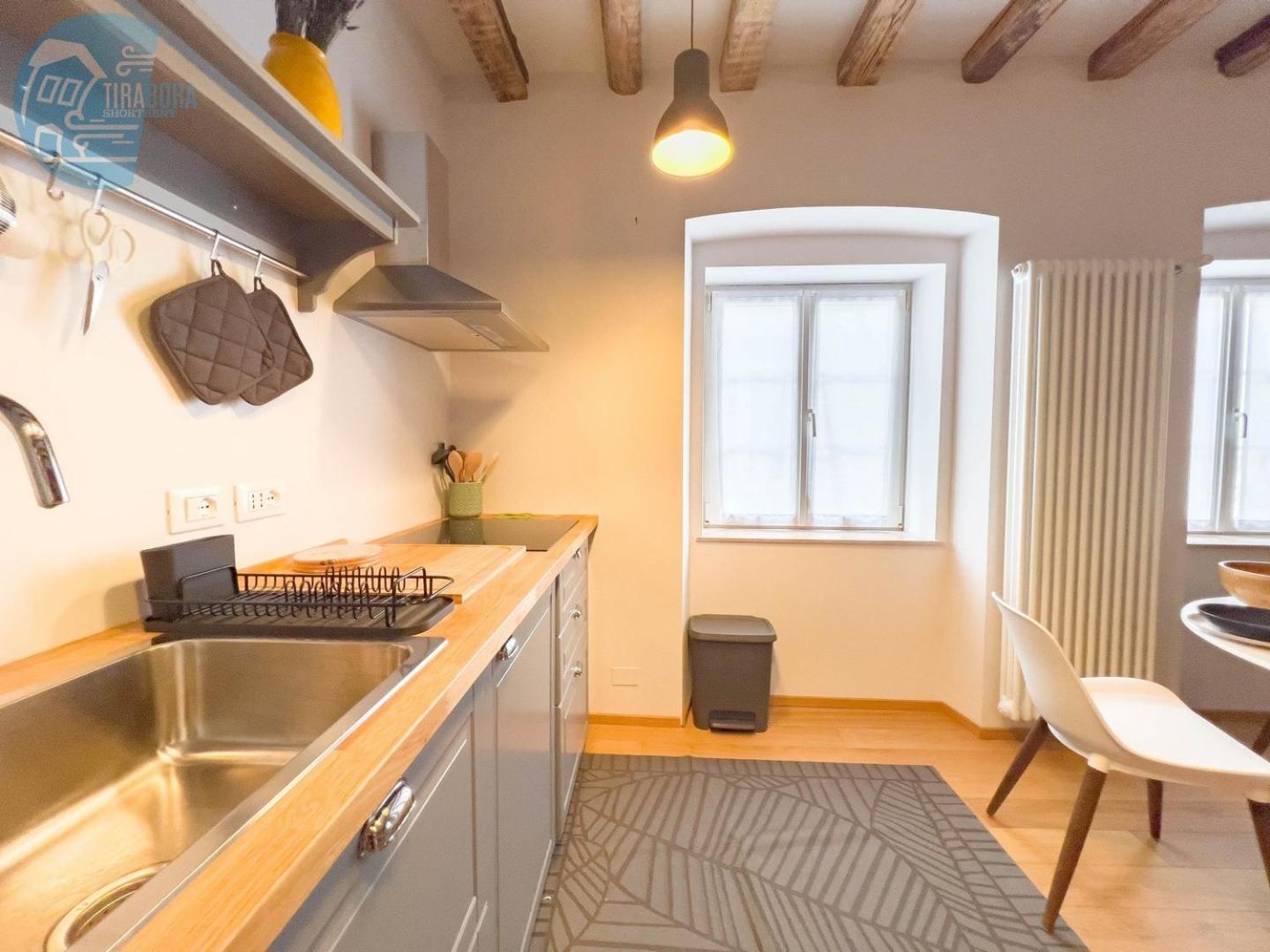 Mazzini 9 Tirabora Short Rent Apartment Триест Екстериор снимка