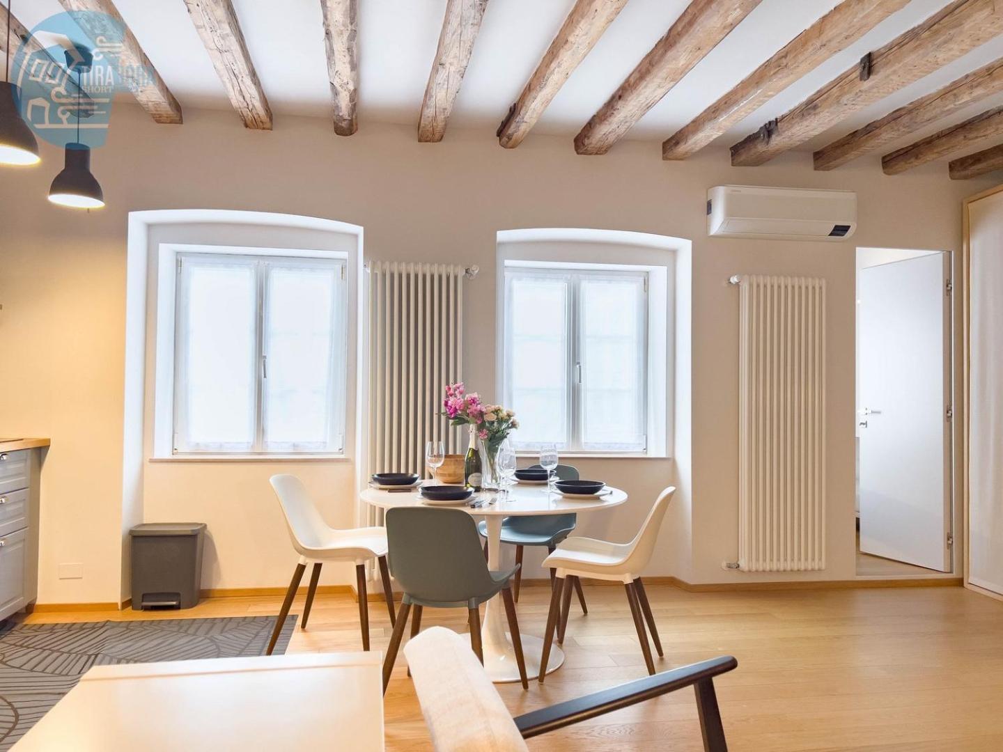 Mazzini 9 Tirabora Short Rent Apartment Триест Екстериор снимка