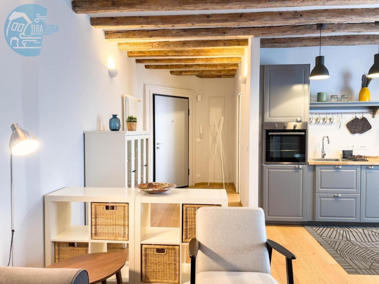 Mazzini 9 Tirabora Short Rent Apartment Триест Екстериор снимка