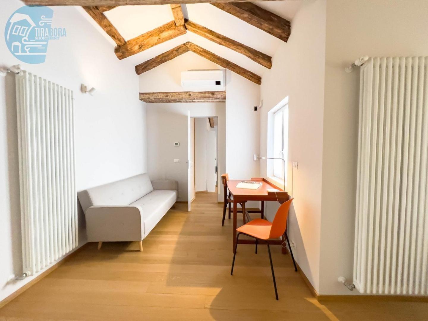 Mazzini 9 Tirabora Short Rent Apartment Триест Екстериор снимка